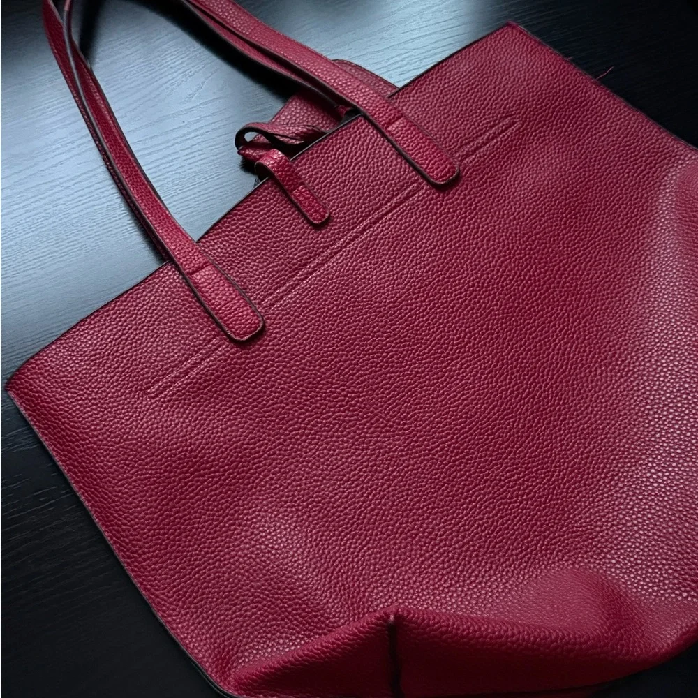 Kenneth Cole Reaction Red Pebbled Tote Bag w Pouch Work Travel